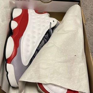 JORDAN 13s!! Worn twice! Size 4Y! Make a reasonable offer!